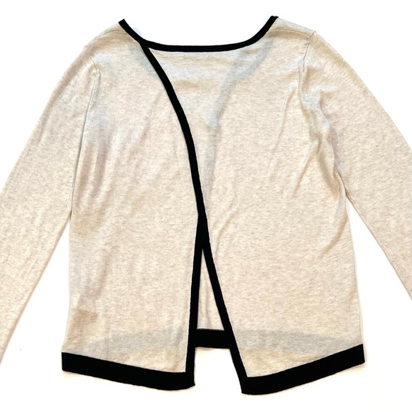 Gap Ivory White & Black Open Back w Fold Over Wrap Split Back Sweater Small EUC - Picture 5 of 7